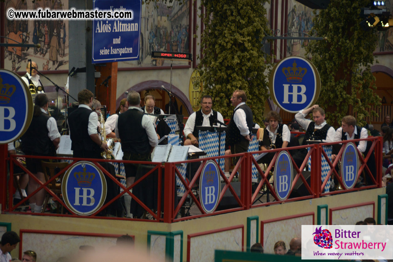 Beer tent seating in the legendary Hofbr?ñu Festze