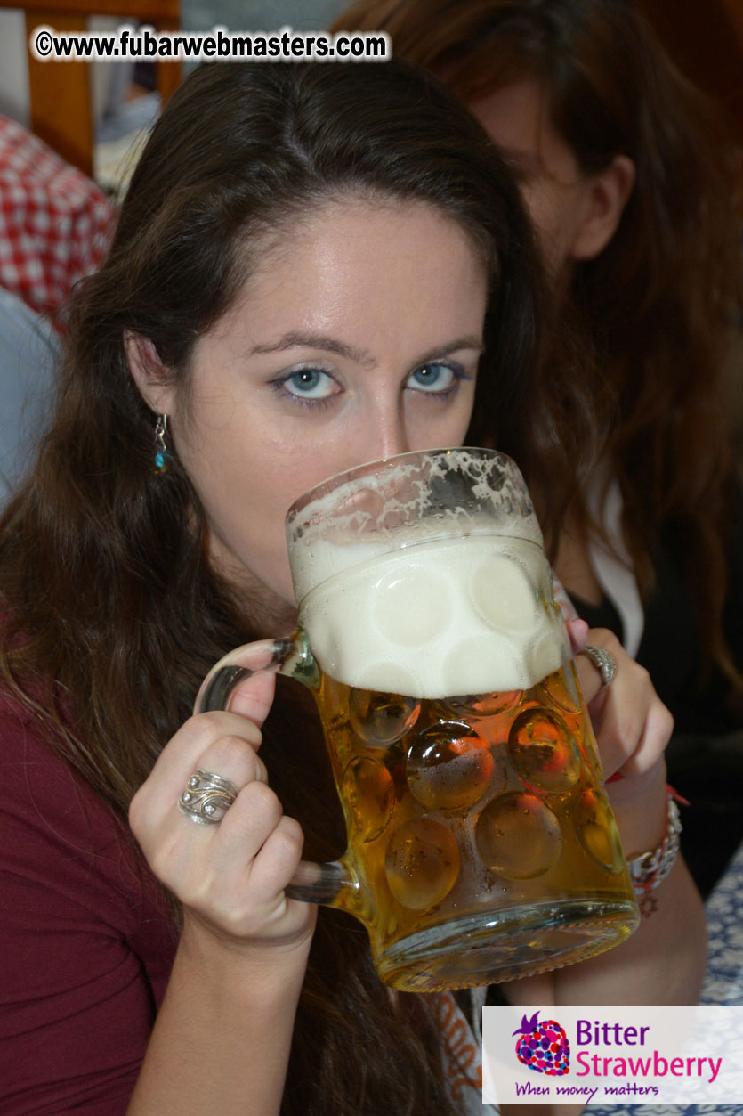 Beer tent seating in the legendary Hofbr?ñu Festze