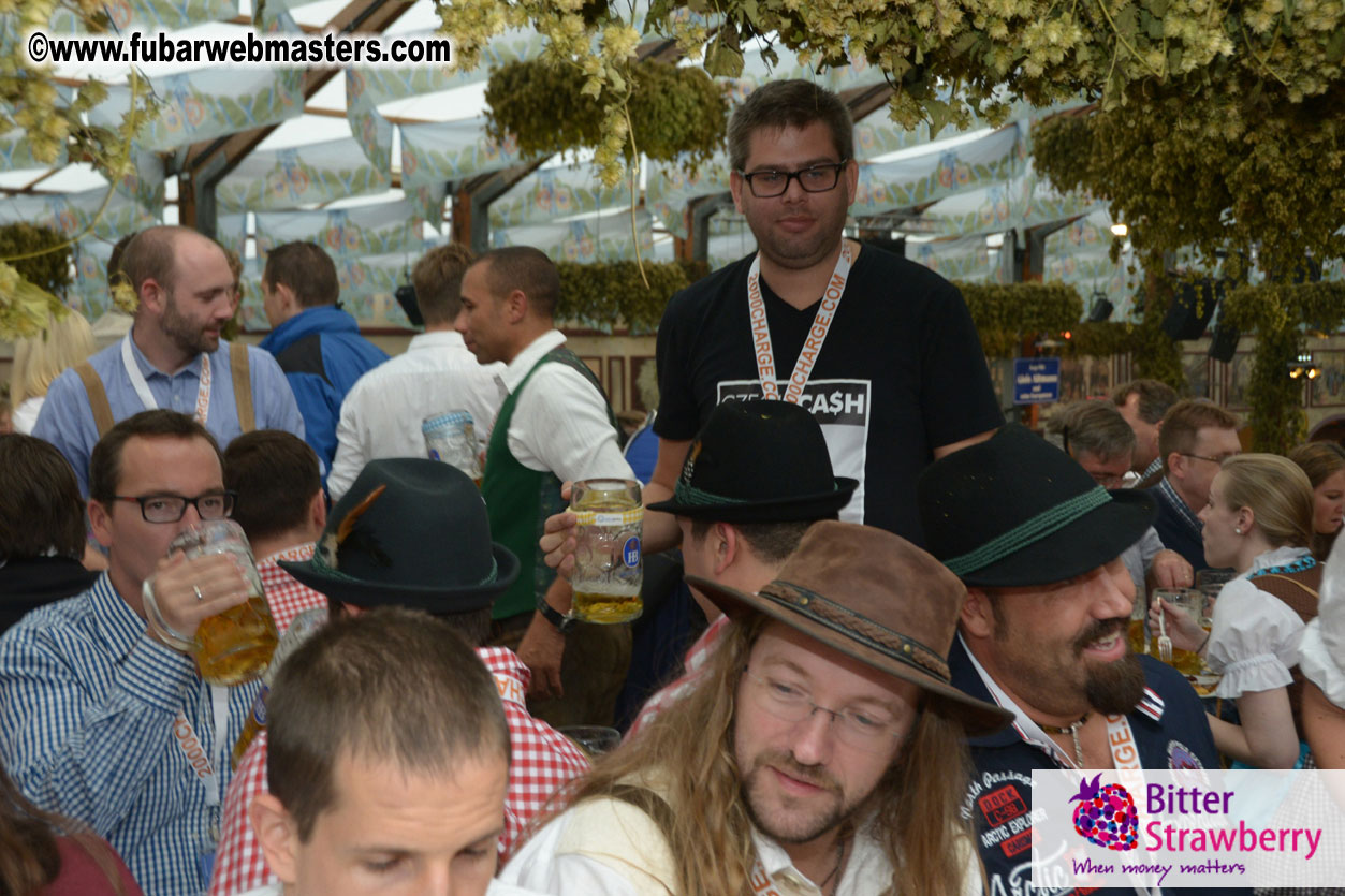 Beer tent seating in the legendary Hofbr?ñu Festze