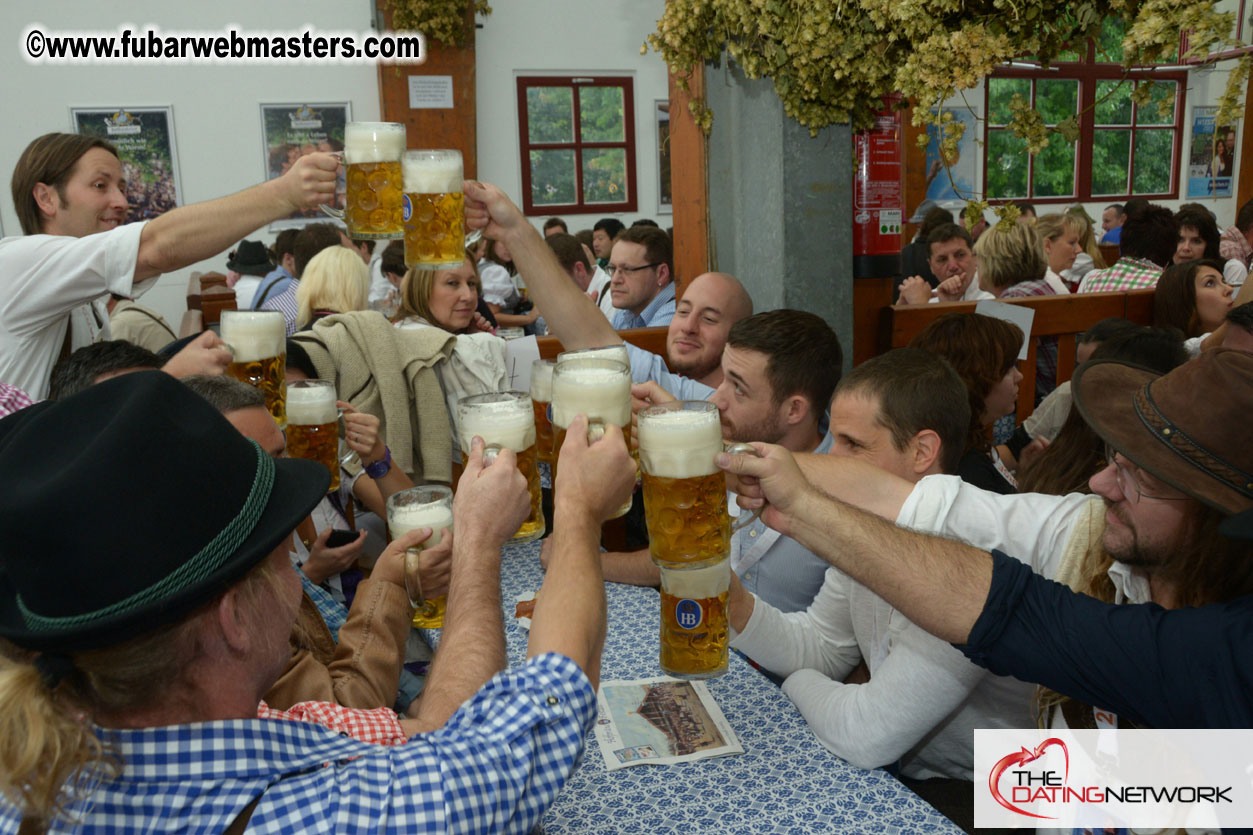 Beer tent seating in the legendary Hofbr?ñu Festze