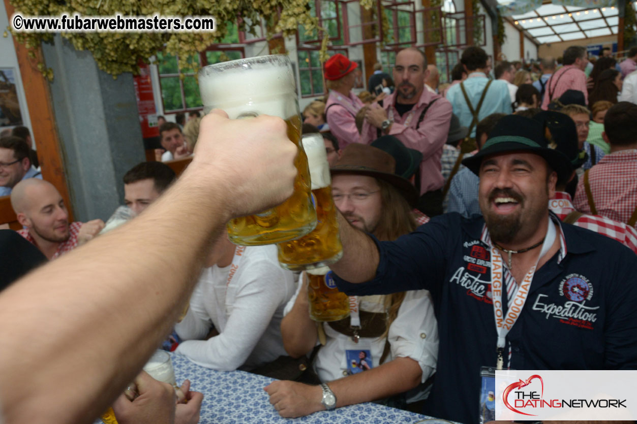 Beer tent seating in the legendary Hofbr?ñu Festze