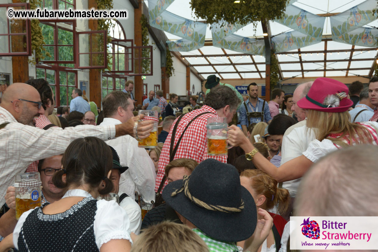 Beer tent seating in the legendary Hofbr?ñu Festze