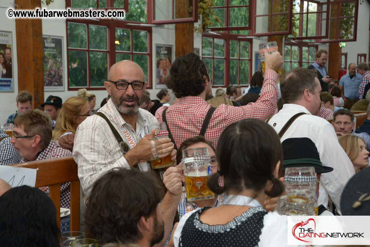 Beer tent seating in the legendary Hofbr?ñu Festze
