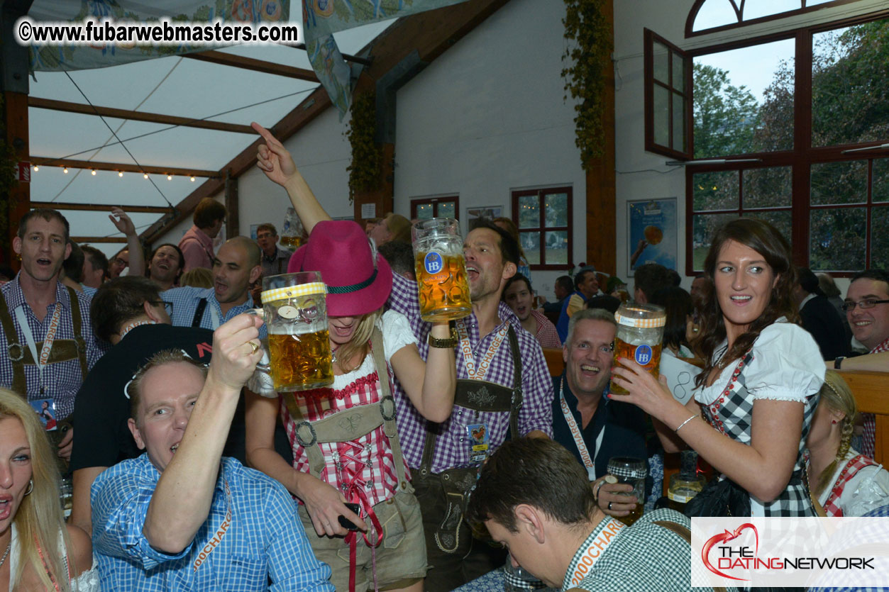 Beer tent seating in the legendary Hofbr?ñu Festze
