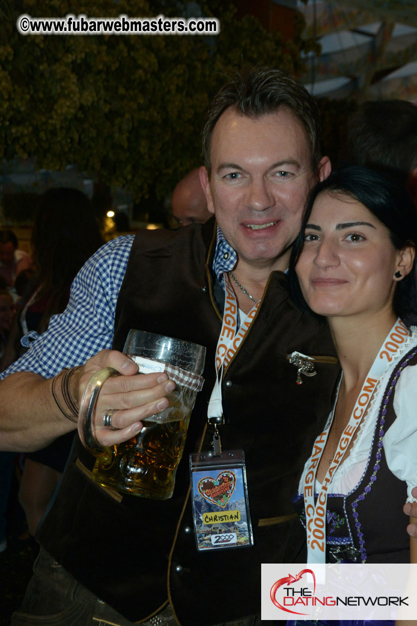 Beer tent seating in the legendary Hofbr?ñu Festze