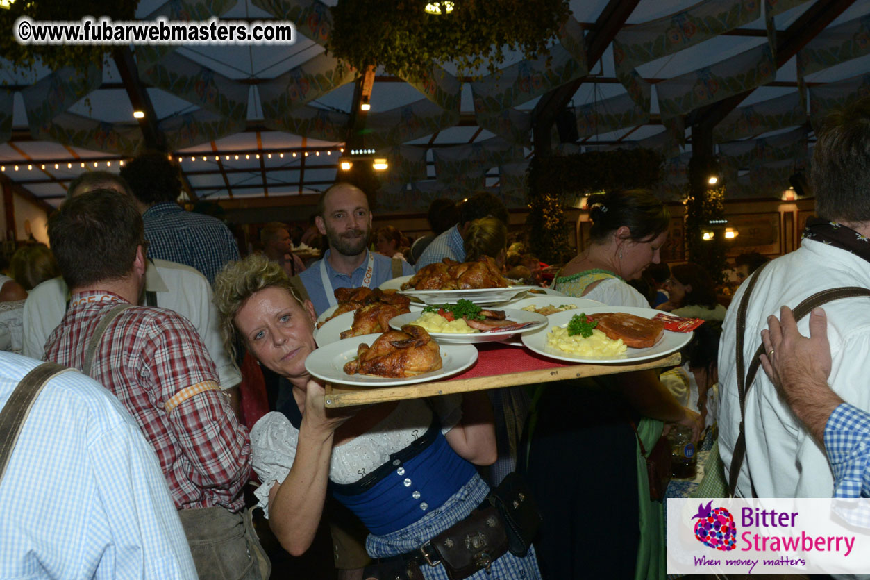 Beer tent seating in the legendary Hofbr?ñu Festze