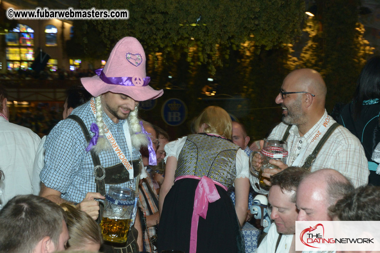 Beer tent seating in the legendary Hofbr?ñu Festze