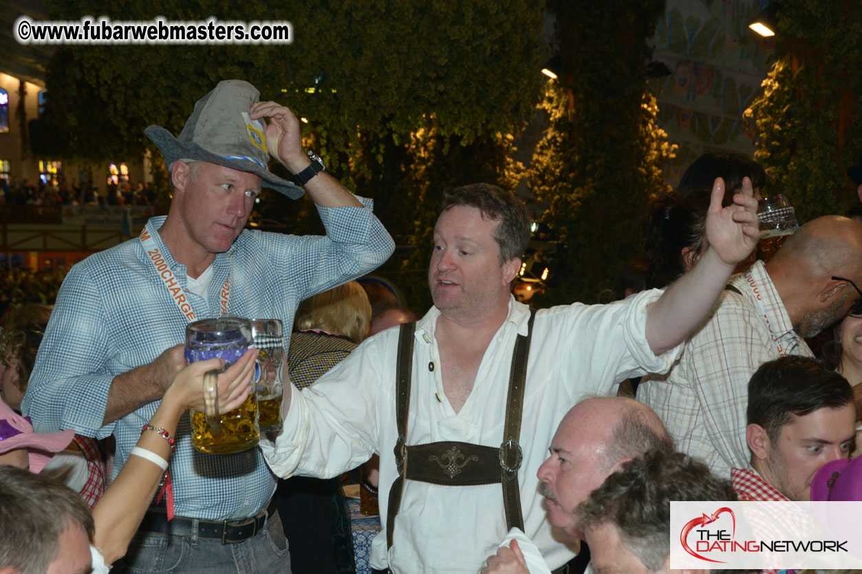 Beer tent seating in the legendary Hofbr?ñu Festze