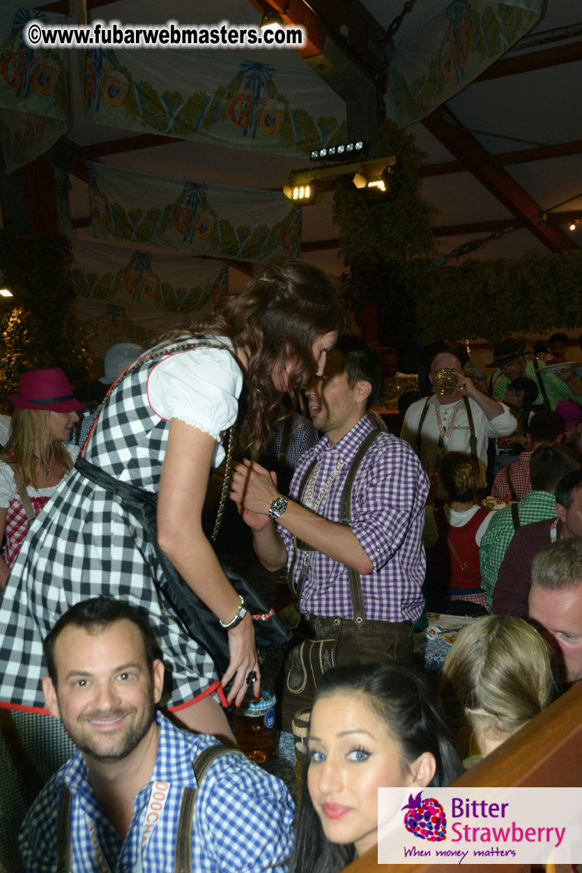 Beer tent seating in the legendary Hofbr?ñu Festze