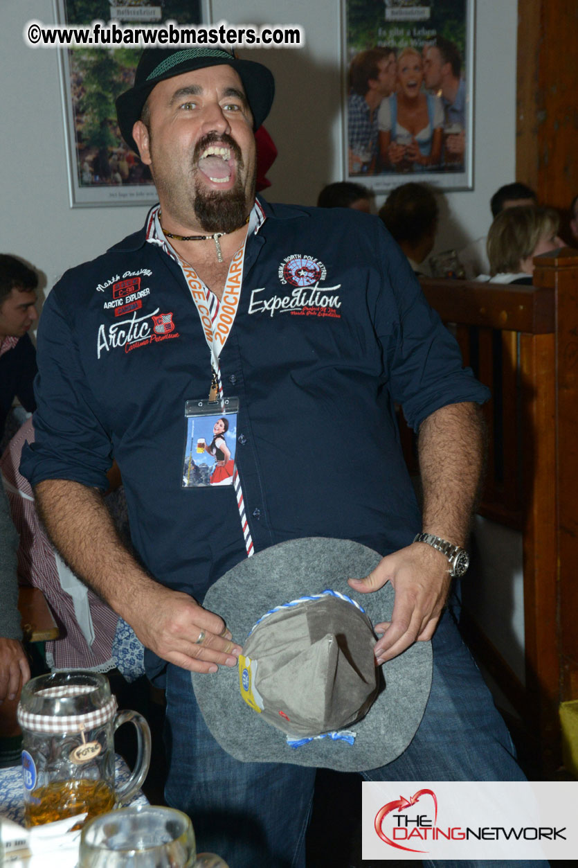 Beer tent seating in the legendary Hofbr?ñu Festze