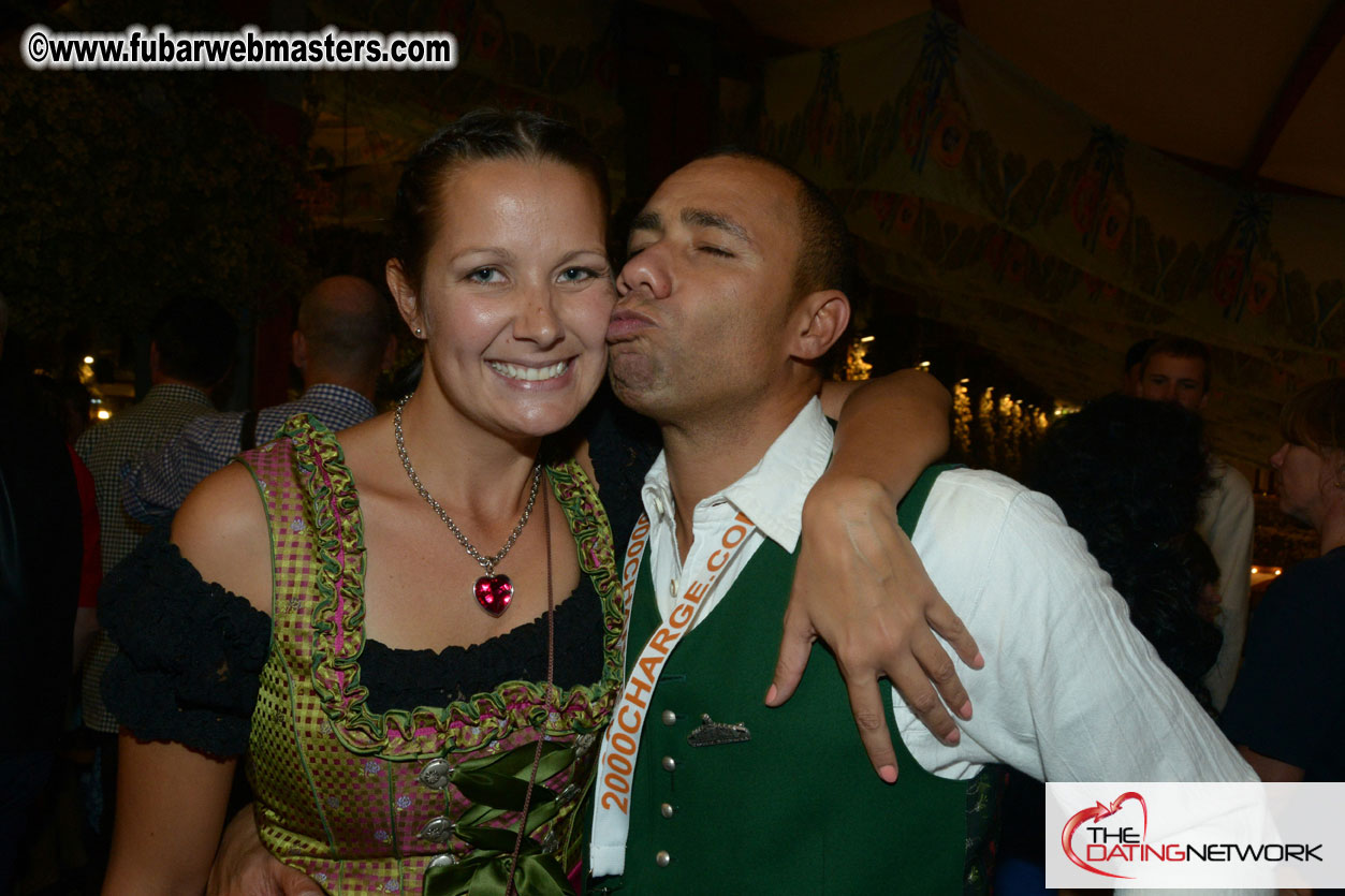 Beer tent seating in the legendary Hofbr?ñu Festze