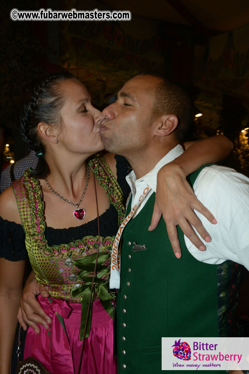 Beer tent seating in the legendary Hofbr?ñu Festze