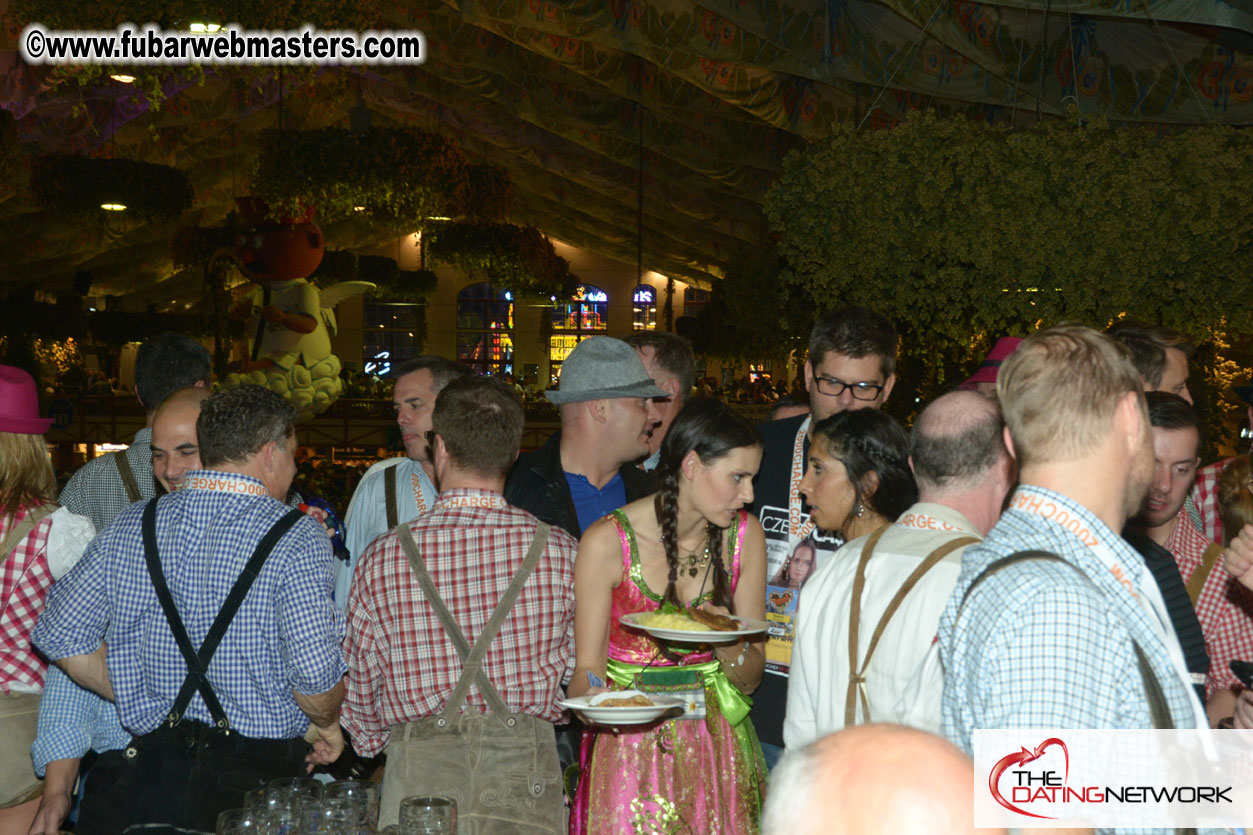 Beer tent seating in the legendary Hofbr?ñu Festze