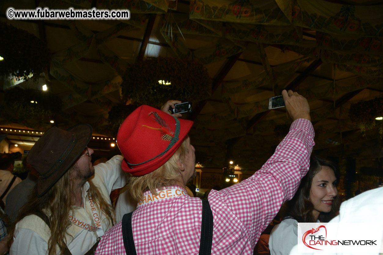 Beer tent seating in the legendary Hofbr?ñu Festze