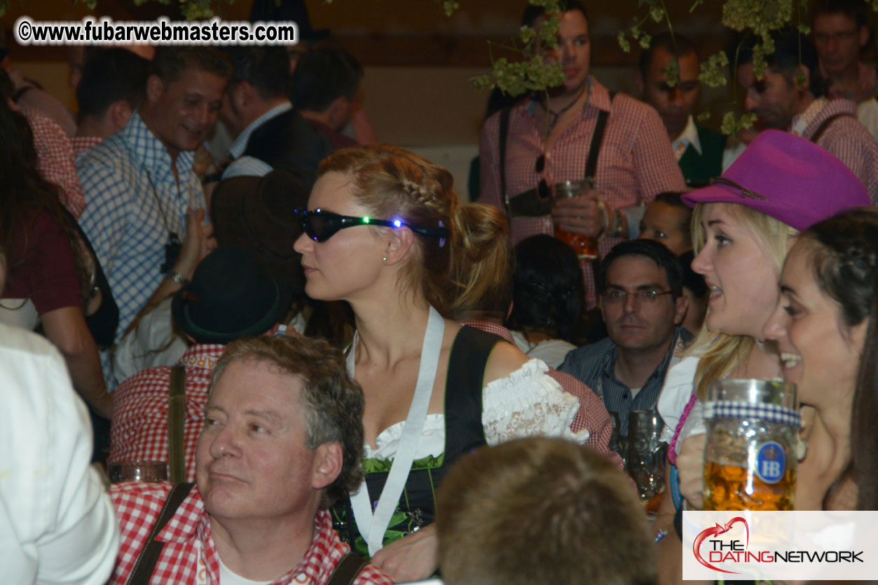 Beer tent seating in the legendary Hofbr?ñu Festze