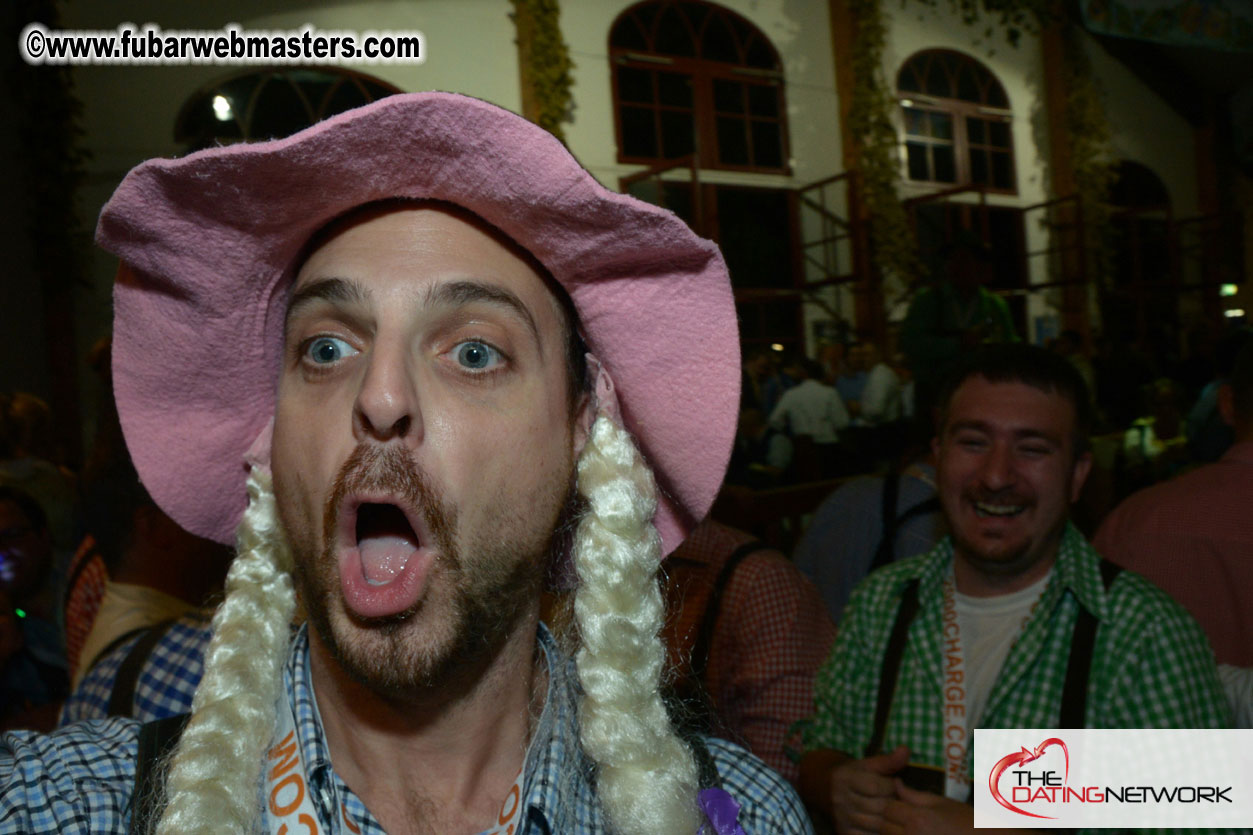 Beer tent seating in the legendary Hofbr?ñu Festze