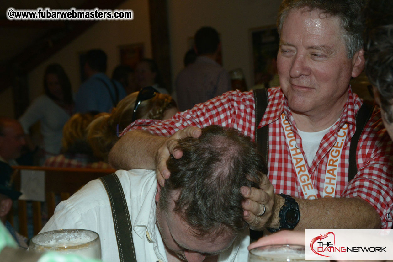 Beer tent seating in the legendary Hofbr?ñu Festze