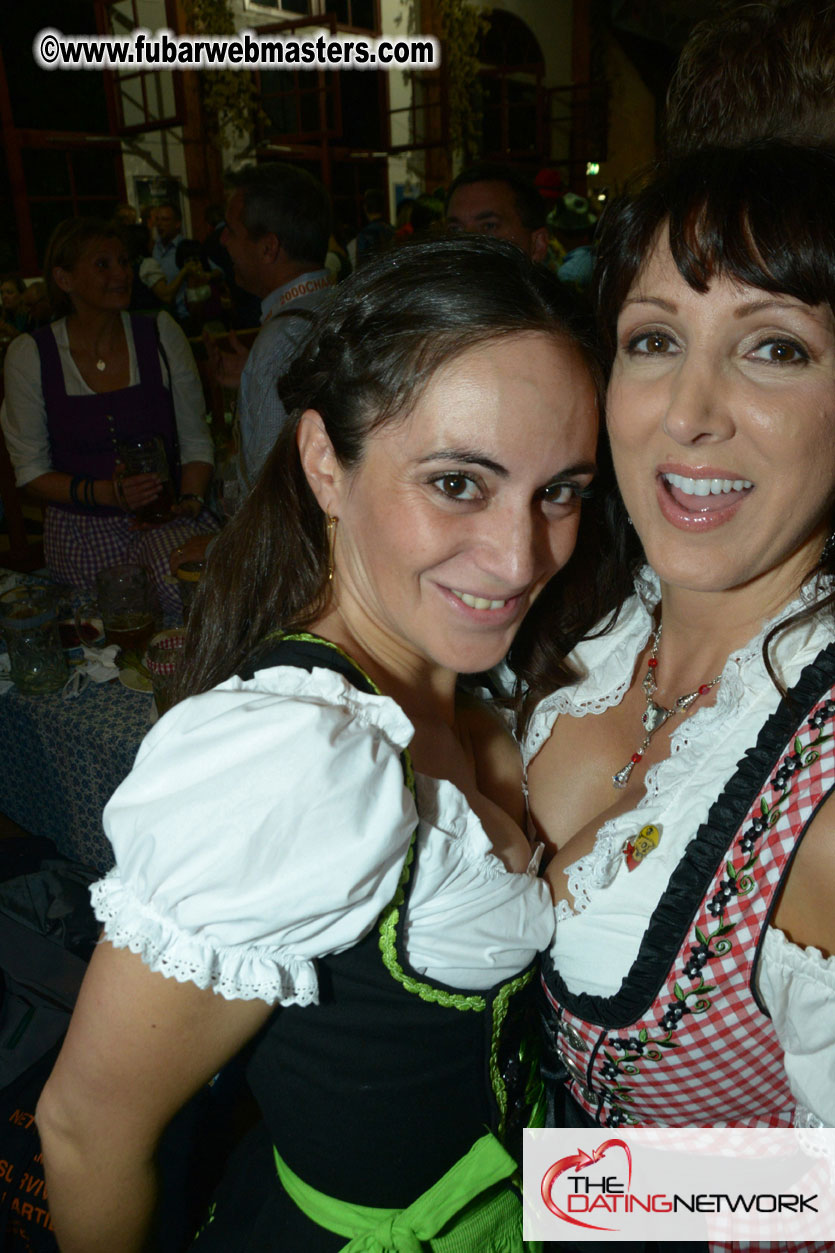 Beer tent seating in the legendary Hofbr?ñu Festze