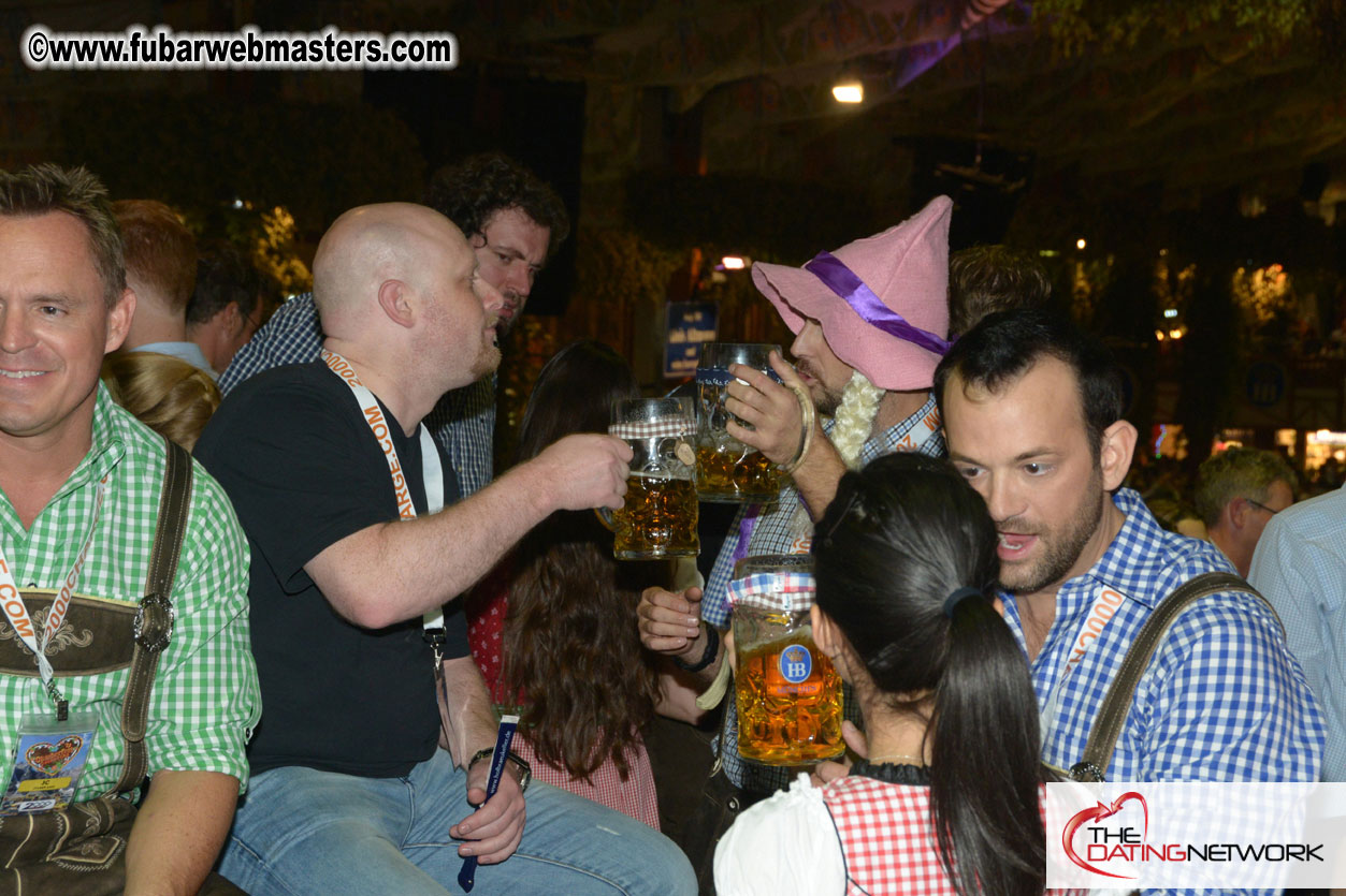 Beer tent seating in the legendary Hofbr?ñu Festze