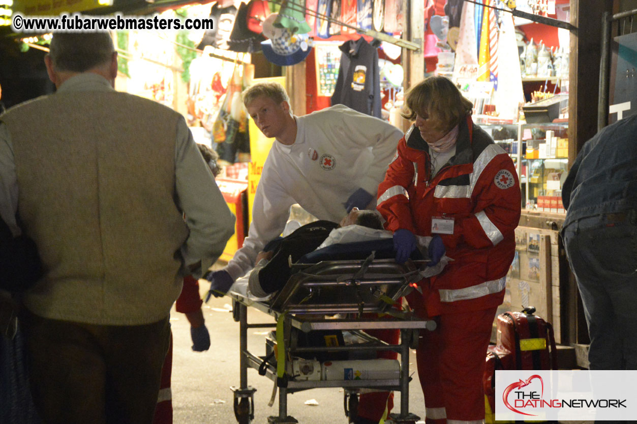 Beer tent seating in the legendary Hofbr?ñu Festze