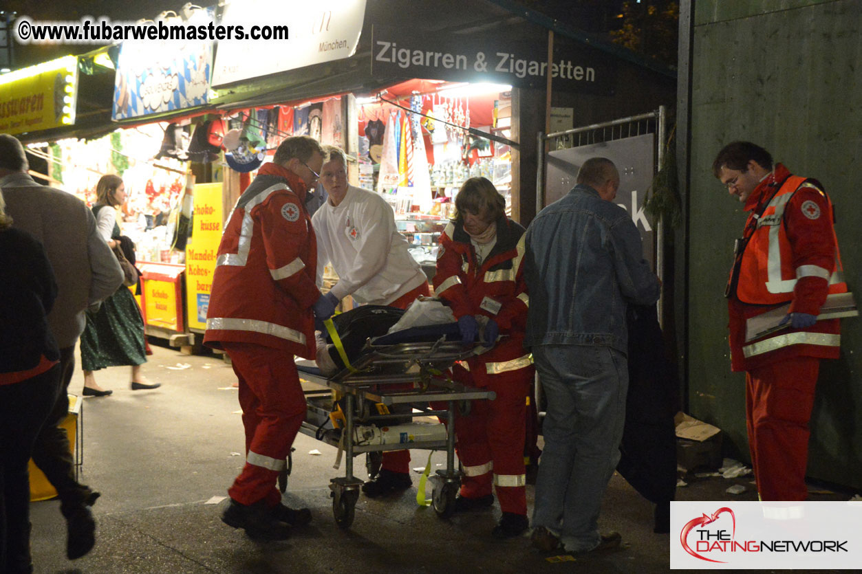 Beer tent seating in the legendary Hofbr?ñu Festze