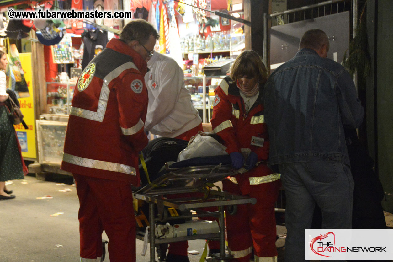 Beer tent seating in the legendary Hofbr?ñu Festze