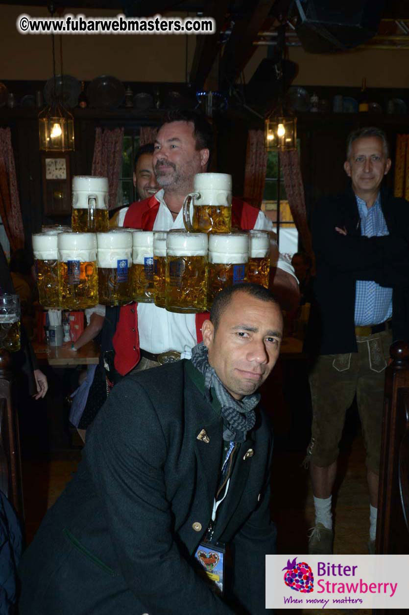 Seating in the legendary beer tent Zur Bratwurst