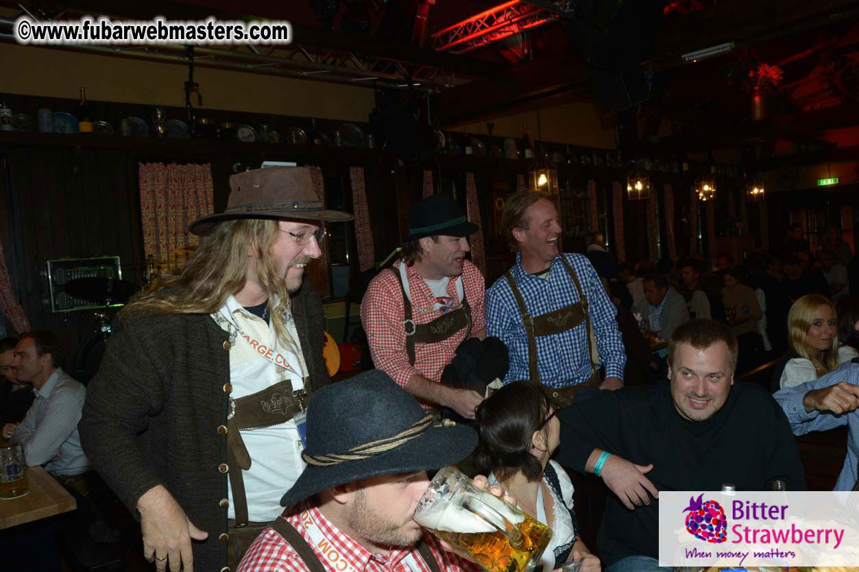 Seating in the legendary beer tent Zur Bratwurst