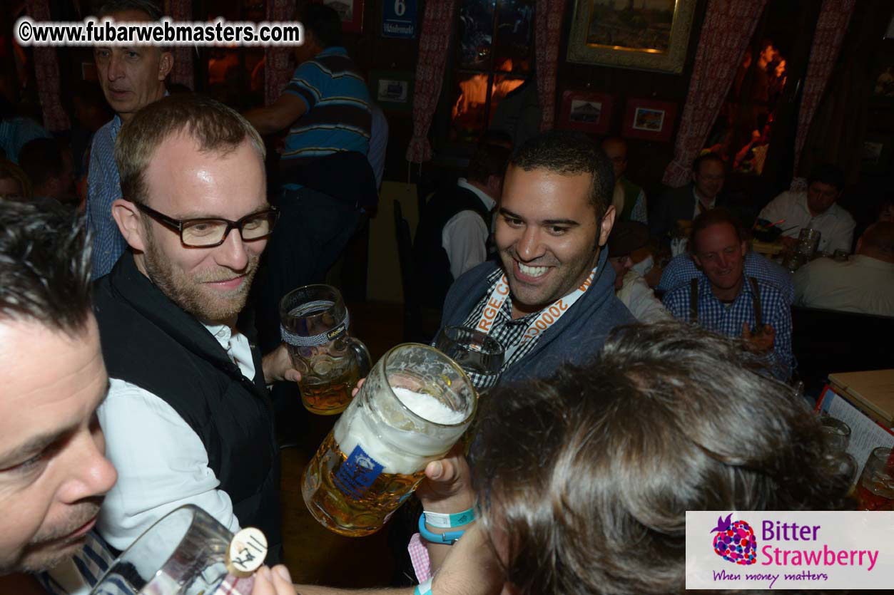 Seating in the legendary beer tent Zur Bratwurst