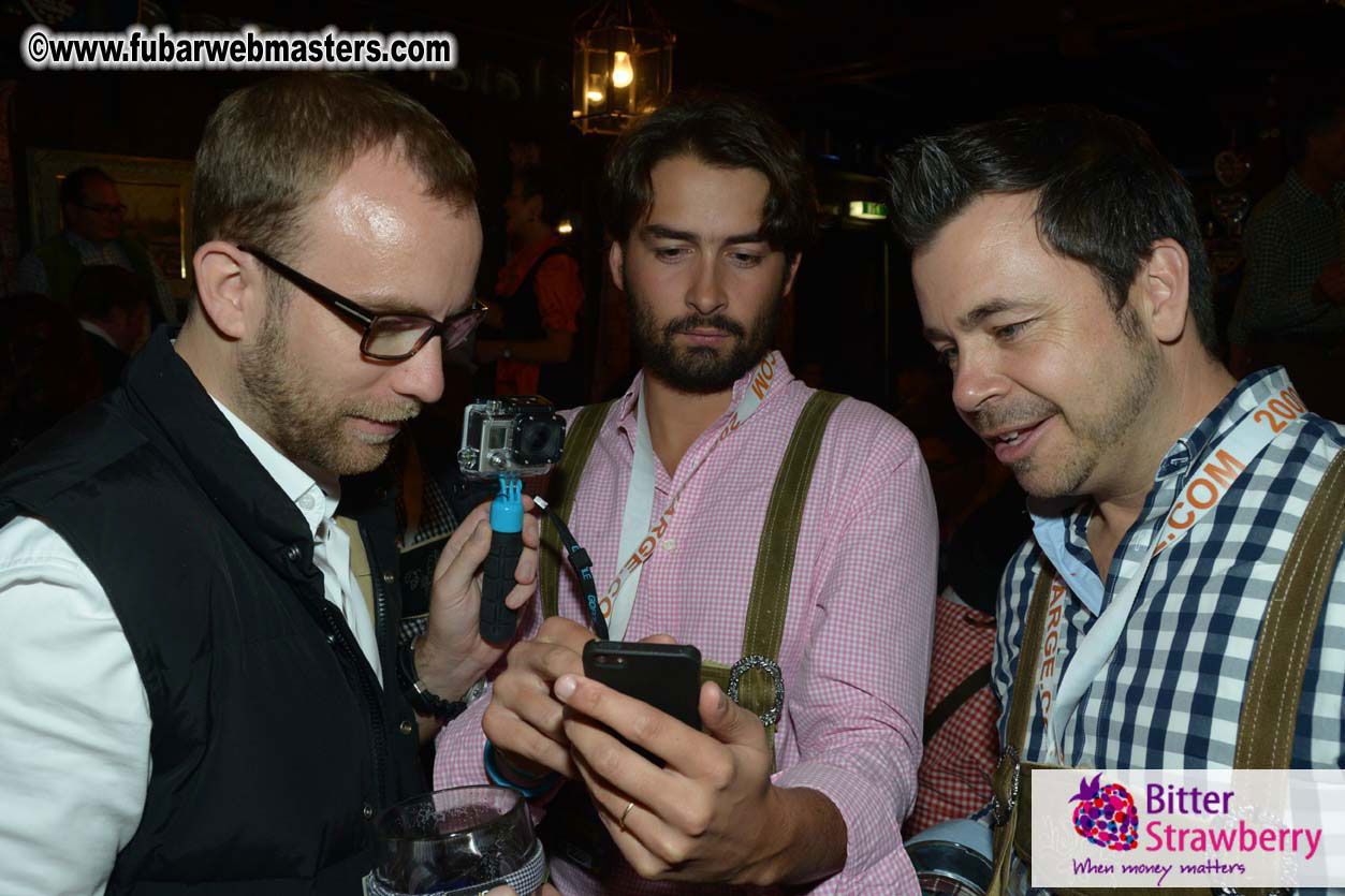 Seating in the legendary beer tent Zur Bratwurst