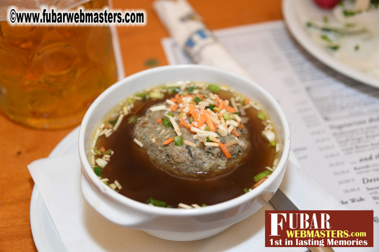 Day 2 - the L??wenBr?ñu Beer Tent