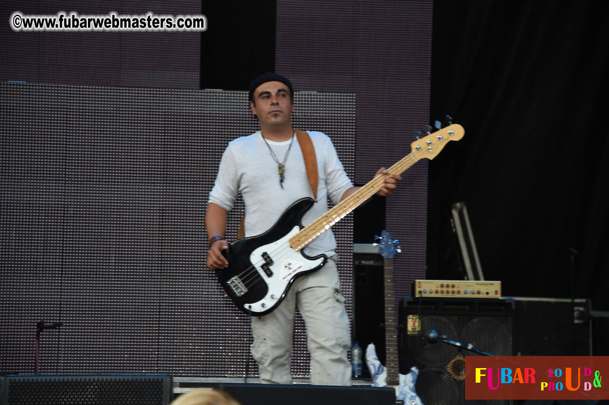 DECADES @ the Bud Light South Stage