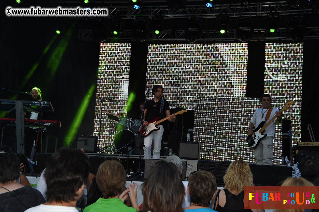 DECADES @ the Bud Light South Stage