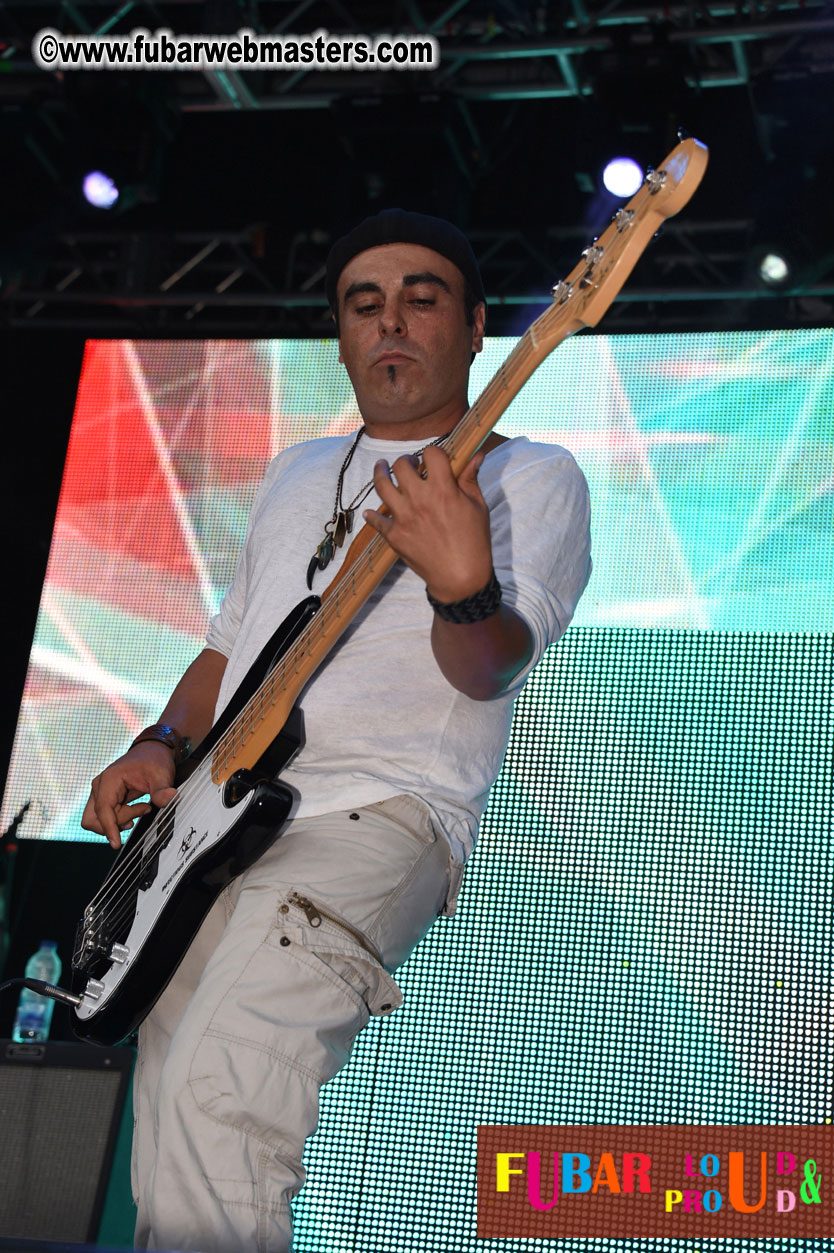 DECADES @ the Bud Light South Stage