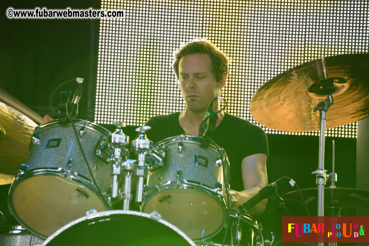 DECADES @ the Bud Light South Stage