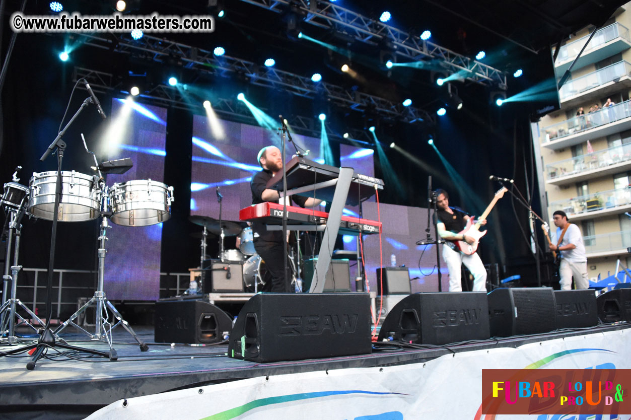 DECADES @ the Bud Light South Stage