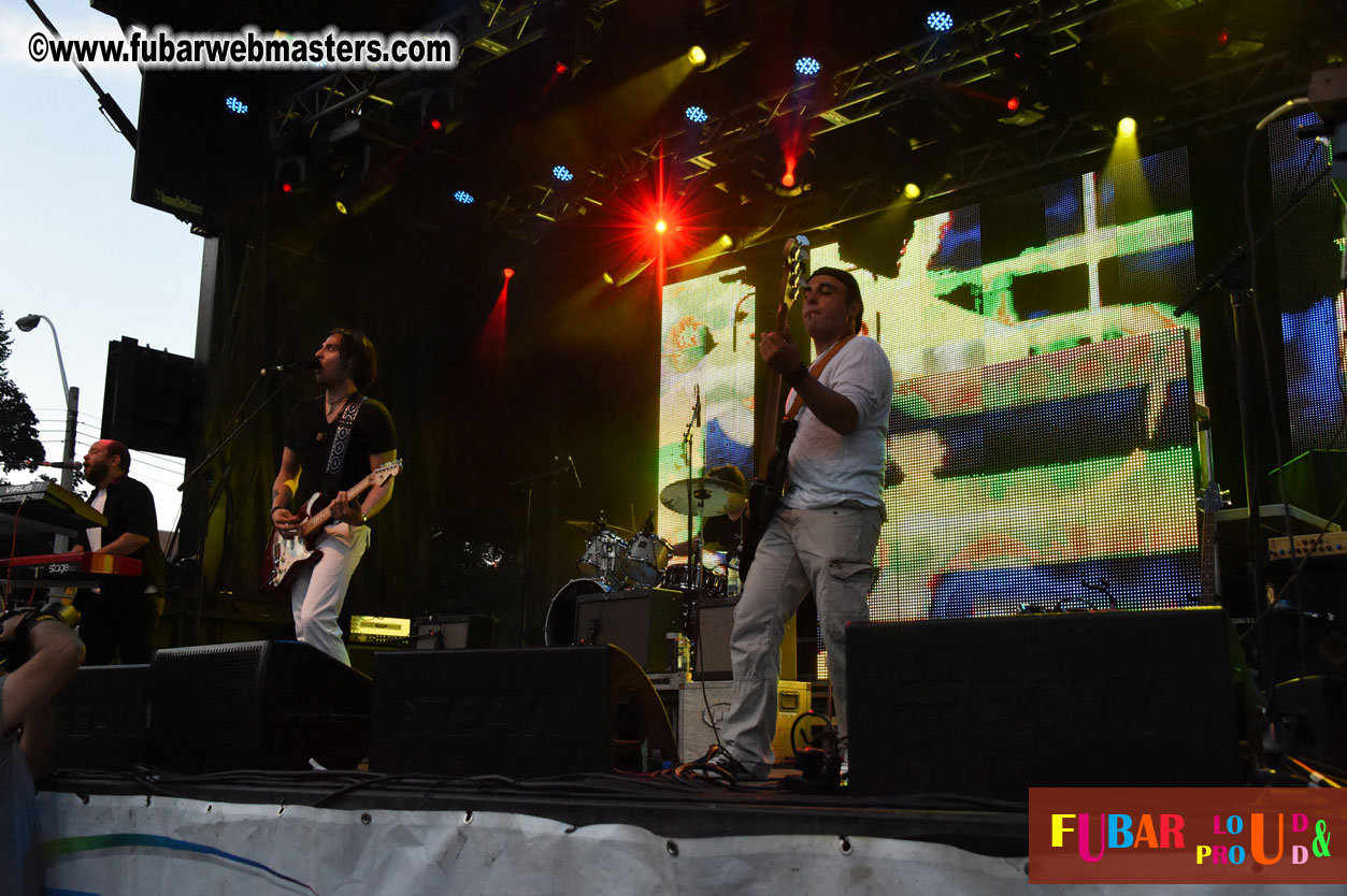 DECADES @ the Bud Light South Stage