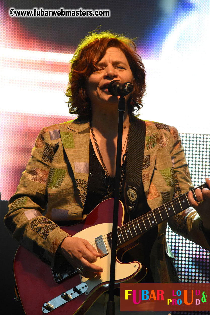 DECADES @ the Bud Light South Stage