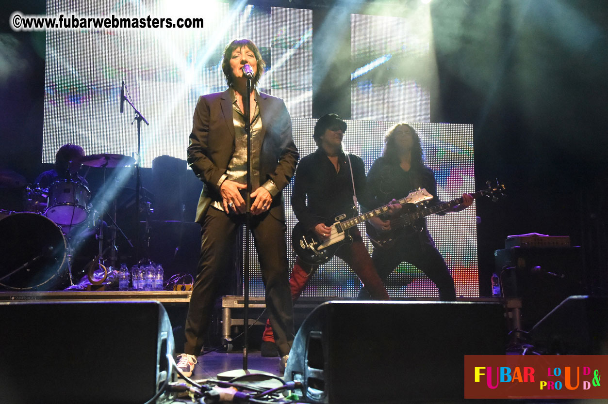 DECADES @ the Bud Light South Stage