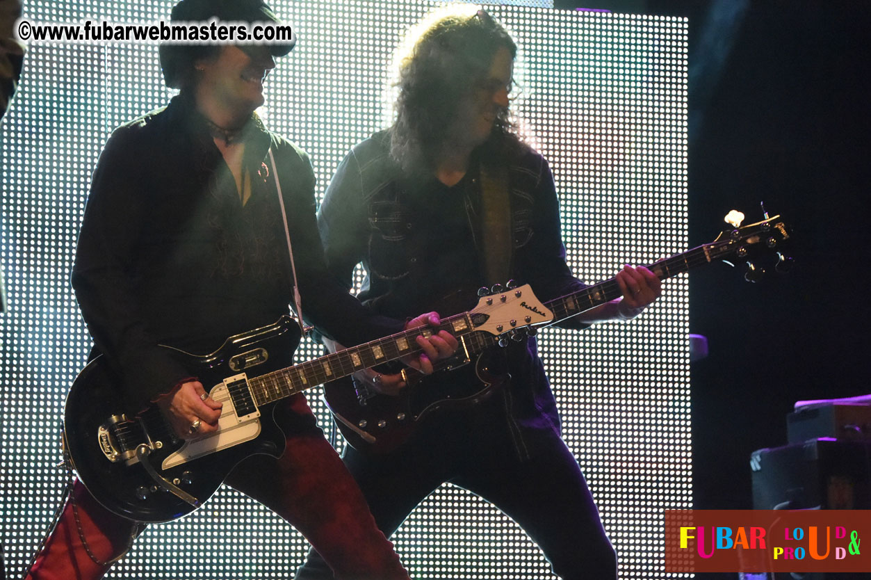 DECADES @ the Bud Light South Stage