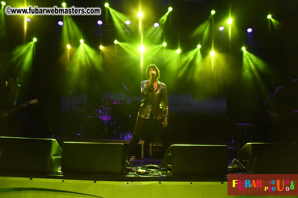 DECADES @ the Bud Light South Stage