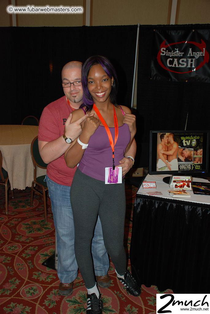 Extra pics from 2Much.net