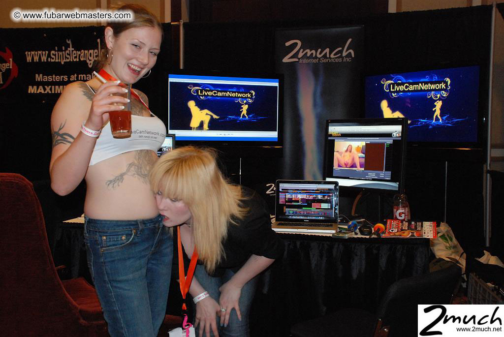 Extra pics from 2Much.net