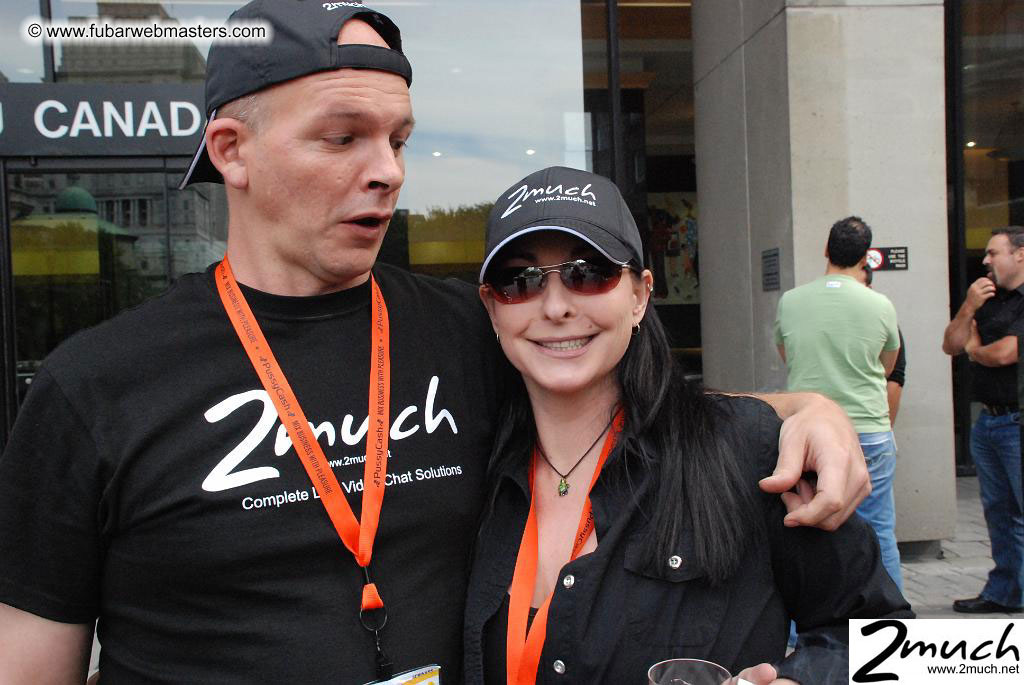 Extra pics from 2Much.net