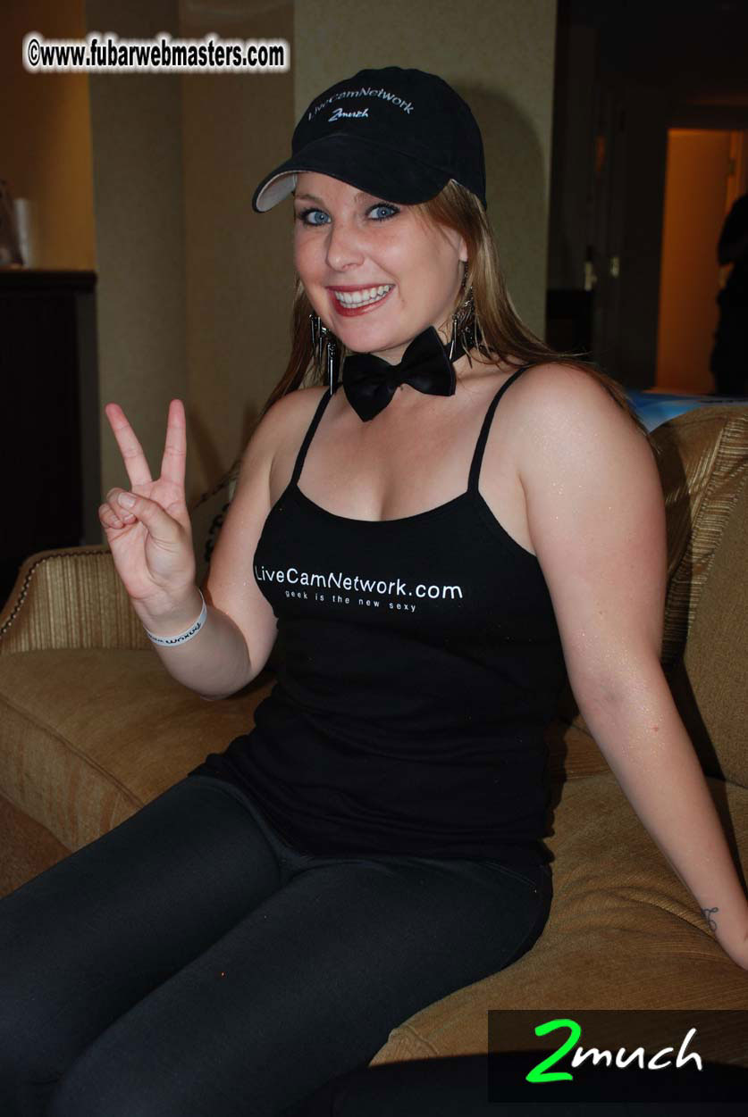 Pictures from Mark of 2Much