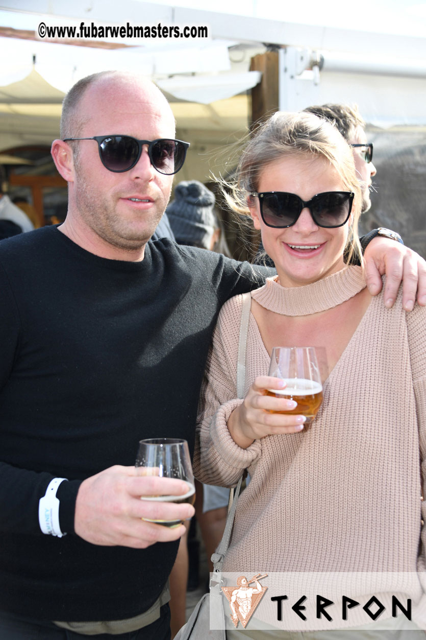 ClickBakers Lunch and Lounge