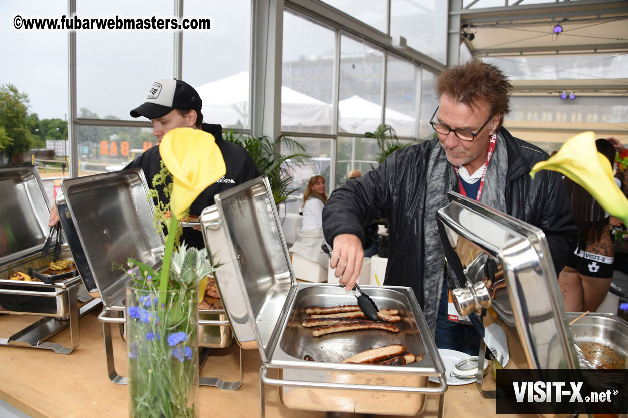 VIP Supper & After Game Party