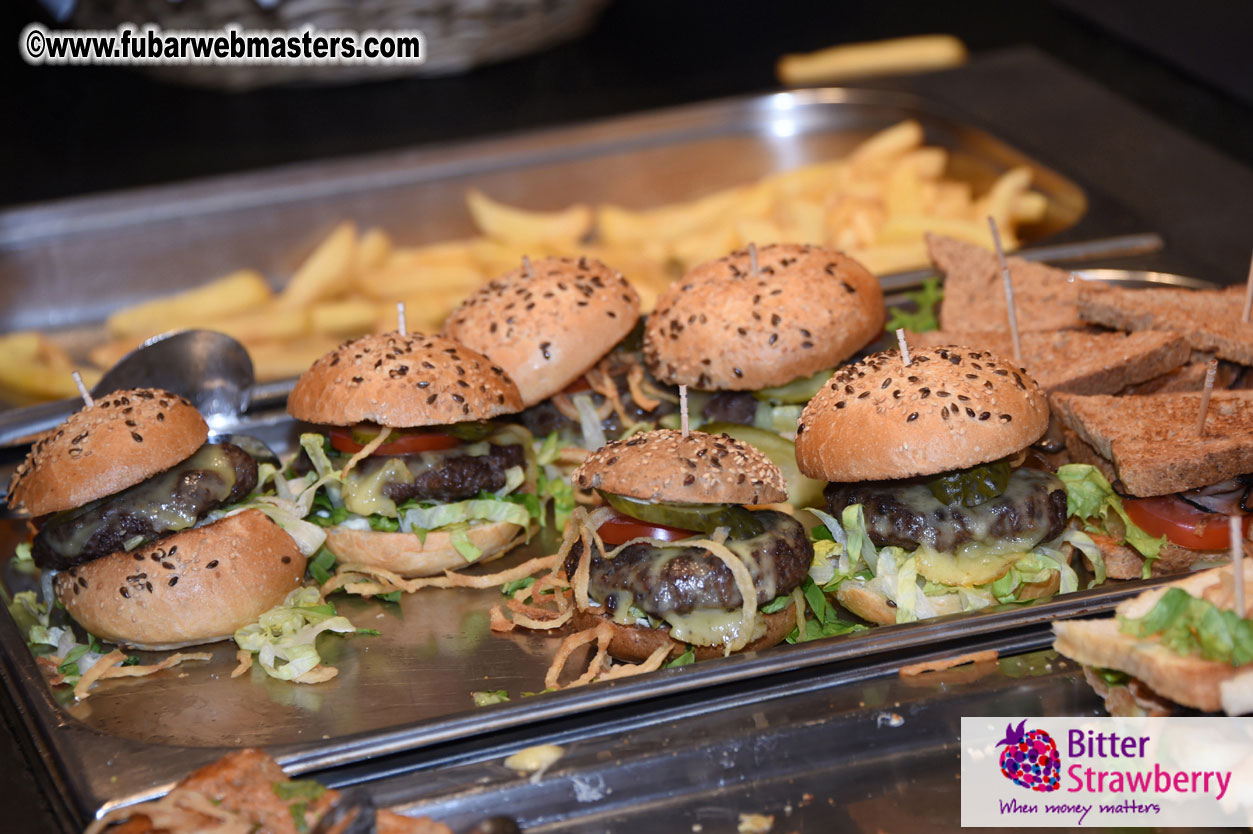 Pussycash Food Court