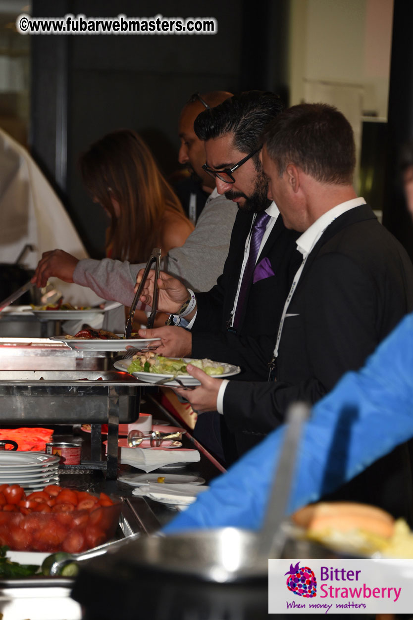 Pussycash Food Court