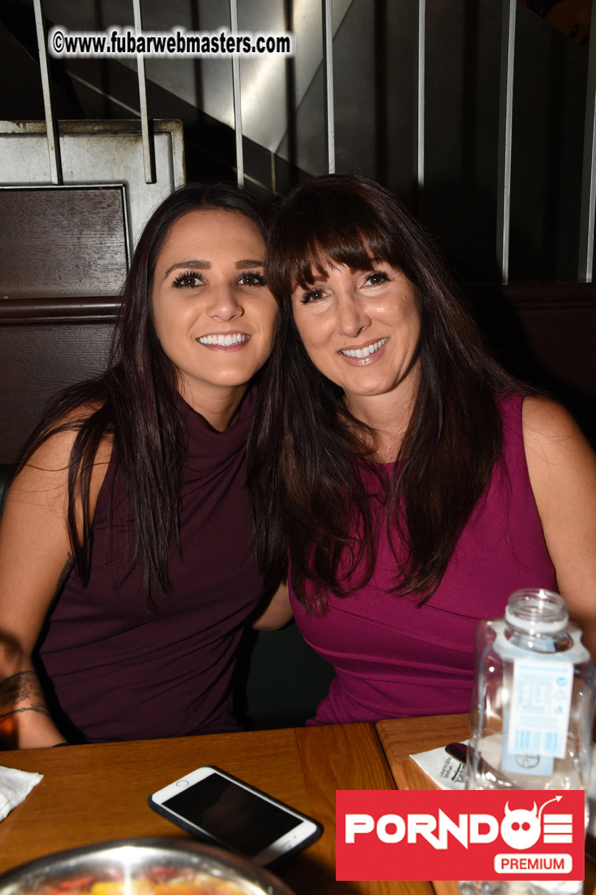 FirstMobile 7 matureprofile Czech Evening